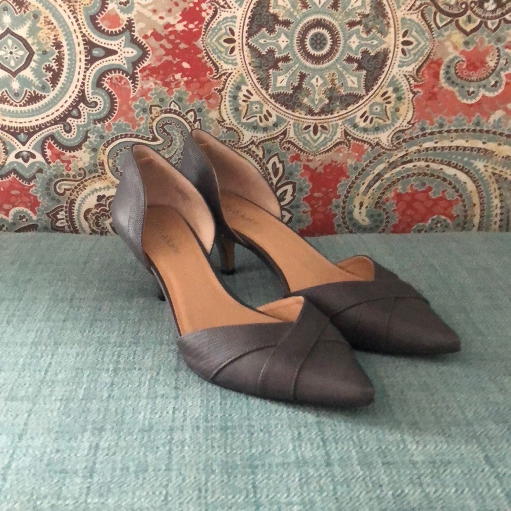 Grey heals